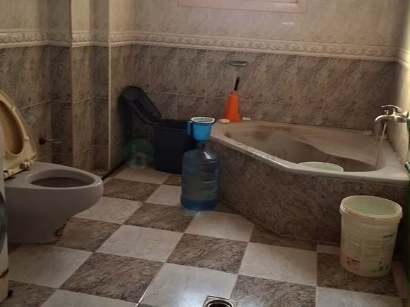 Bed Space in Al Quoz & Partitions for Monthly Rent