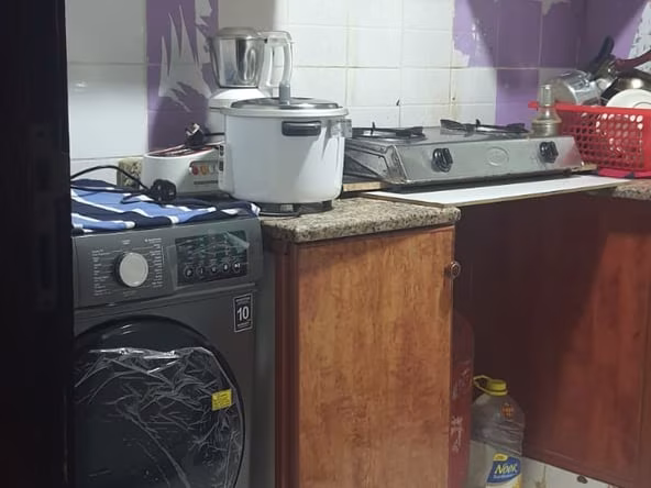 Bed Space & Partition for Rent in Al Muteena, Deira