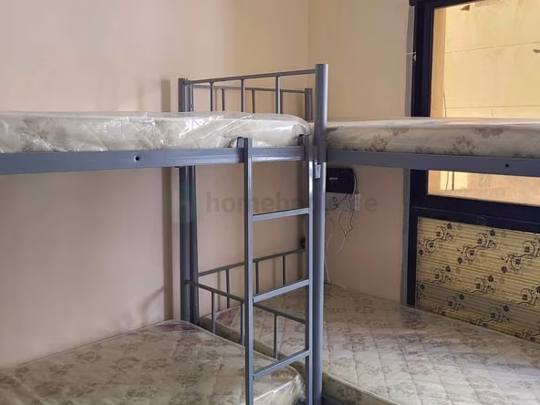 Bed Space & Partition in Al Muraqqabat