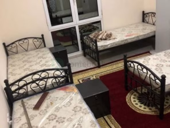 Bed Space & Partition in Discovery Gardens