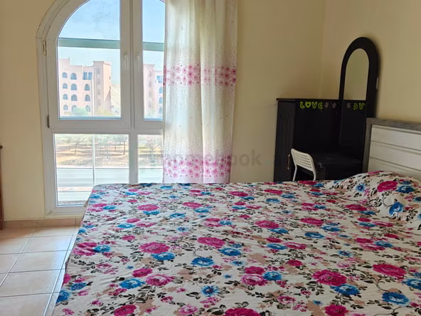 Room for Rent in International City