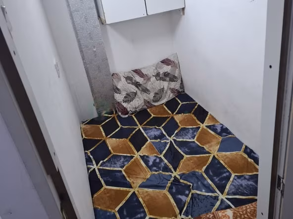 Bed Space in Bur Dubai