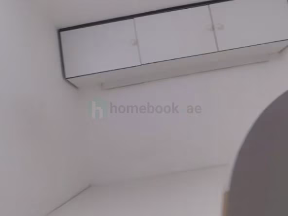 Bed Space & Partition in Al Muraqqabat
