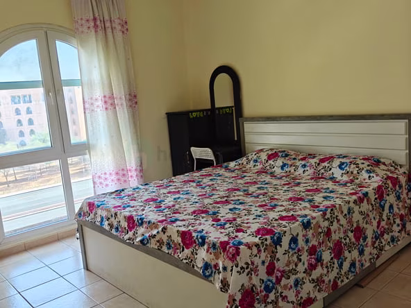 Room for Rent in International City