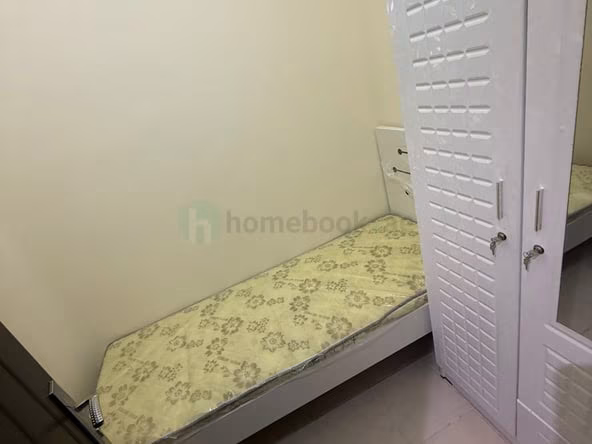 Bed Space & Partition in Discovery Gardens