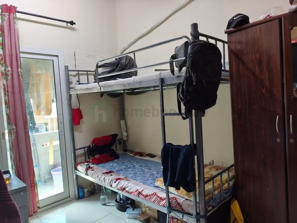 Bed Space & Partition in Al Hamriya