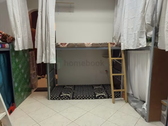 Bed Space in Al Jafiliya