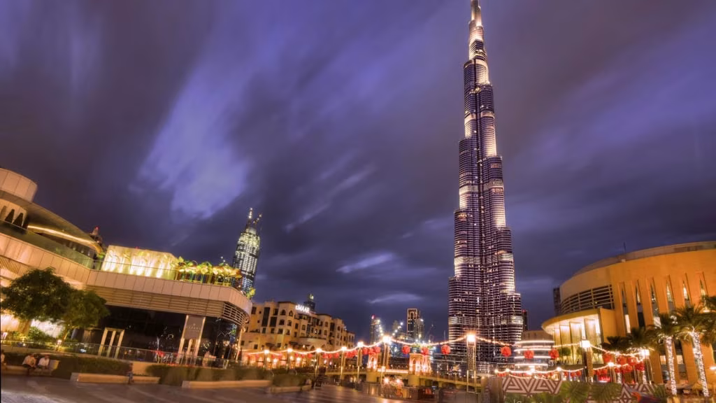 How Much Does a Night at the Burj Khalifa Cost?