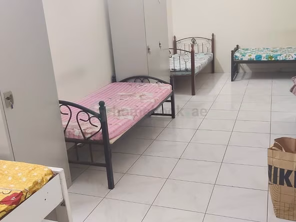Bed Space & Partition in Al Karama