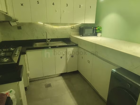 Bed Space & Partition in Business Bay