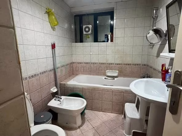 Bed Space in Deira for Monthly Rent