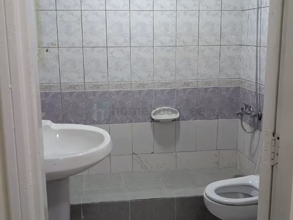Bed Space & Partition in Sheikh Zayed Road