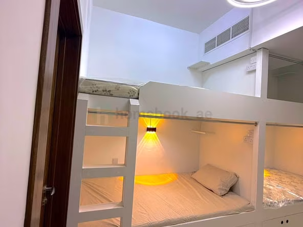 Bed Space in Al Jafiliya