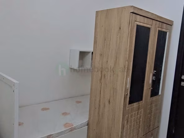 Bed Space & Partition in Al Satwa