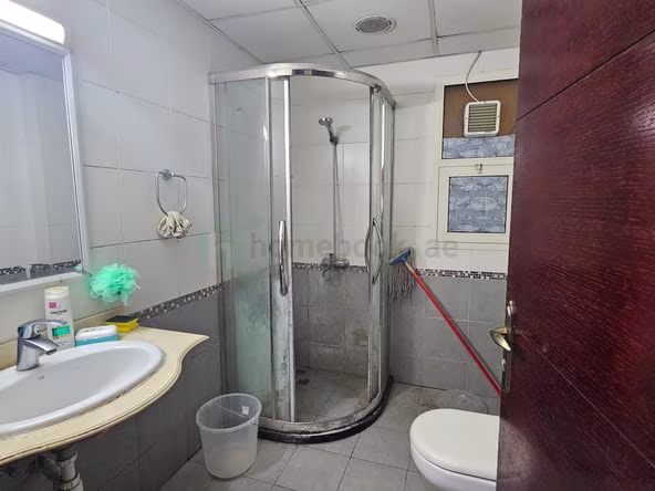Room for Rent in Al Raffa