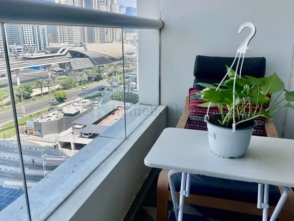 Bed Space in Jumeirah Lake Towers (JLT)