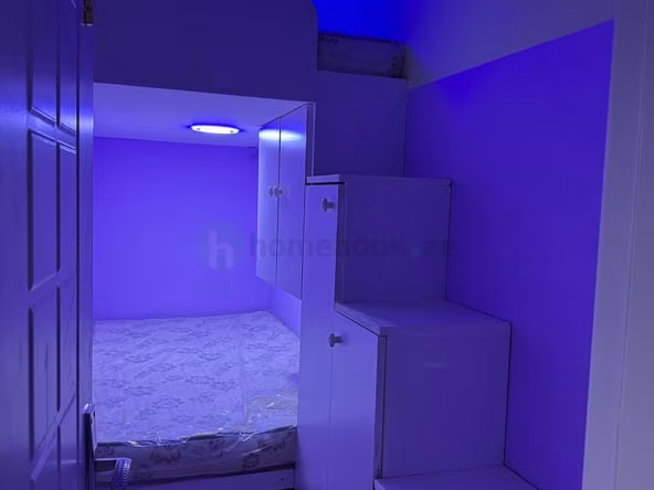 Partition in Bur Dubai