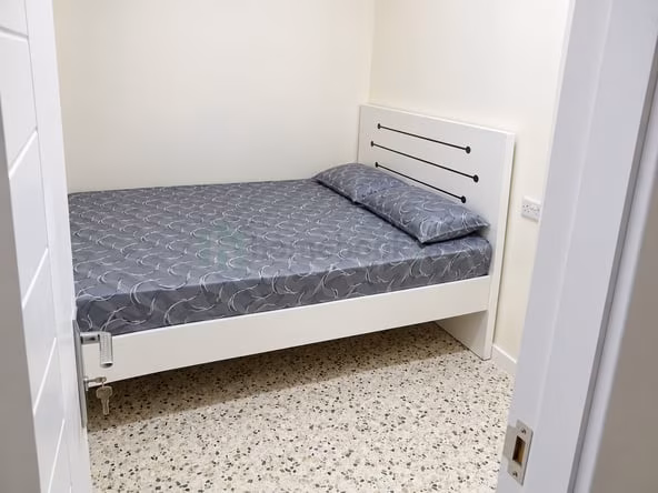 Bed Space & Partition for Ladies