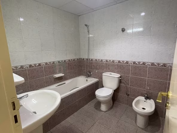 Room for Rent in Bur Dubai