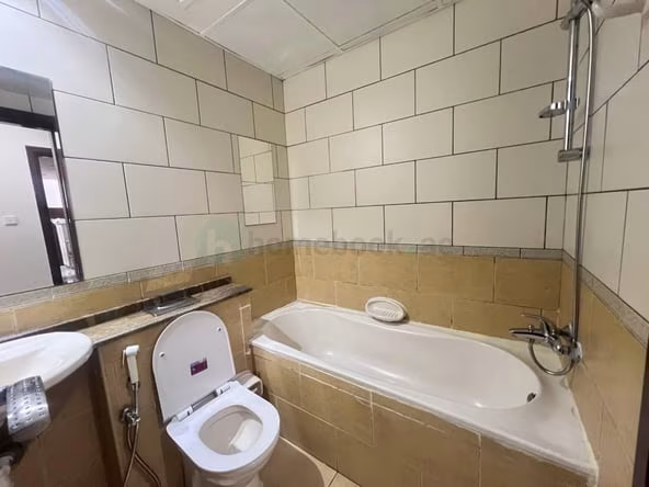 Bed Space & Partition Near BurJuman Metro Station