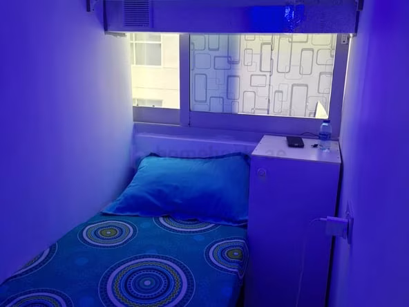 Bed Space & Partition for Ladies