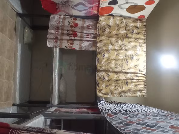 Bed Space & Partition in Al Murar