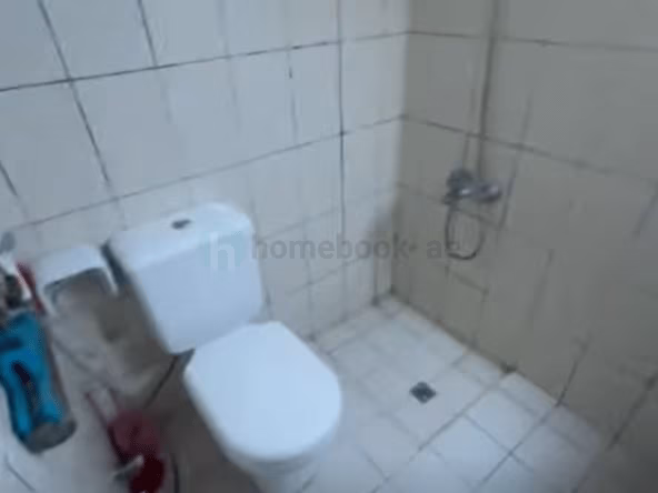 Room for Rent in Al satwa