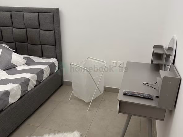 Room for Rent in Al satwa
