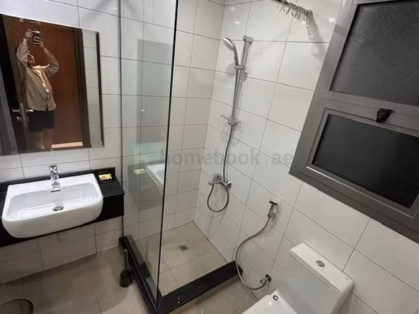 Room for Rent in Al satwa