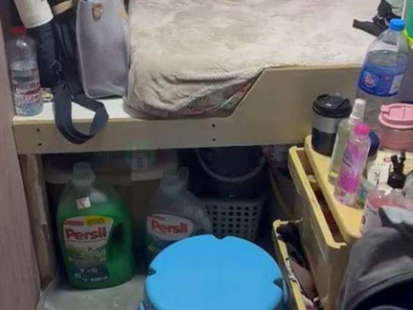 Bed Space for Rent in Al Satwa Dubai