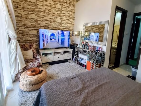 Bedroom Apartment for Rent in Bur Dubai