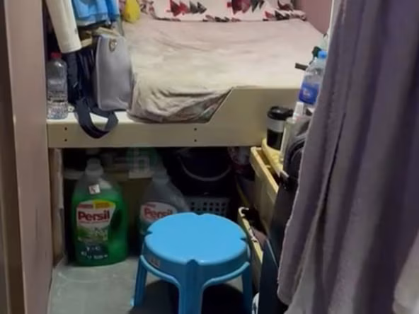 Bed Space for Rent in Al Satwa Dubai