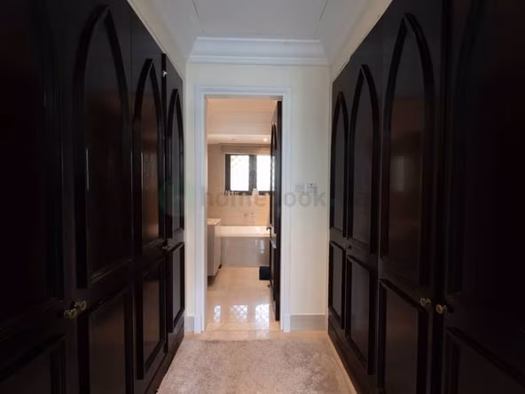 Room for Rent in Downtown Dubai